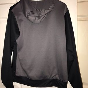 Under Armour Black and Grey Pull Over